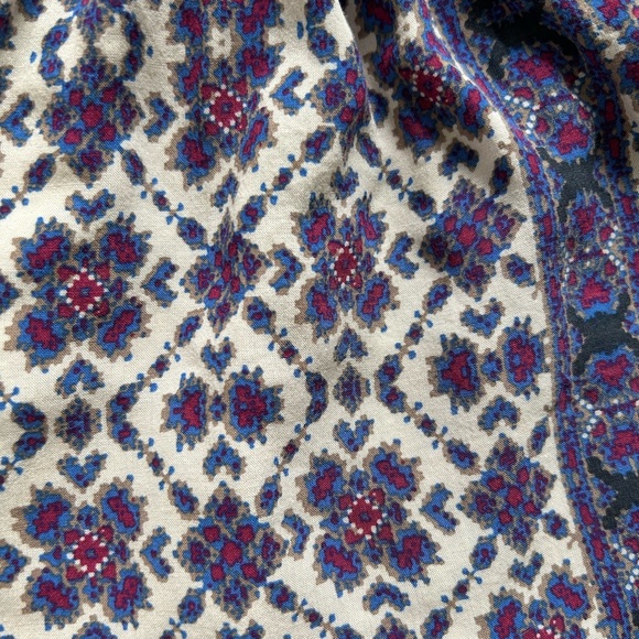 Brandy Melville Patterned Shorts - Picture 5 of 5